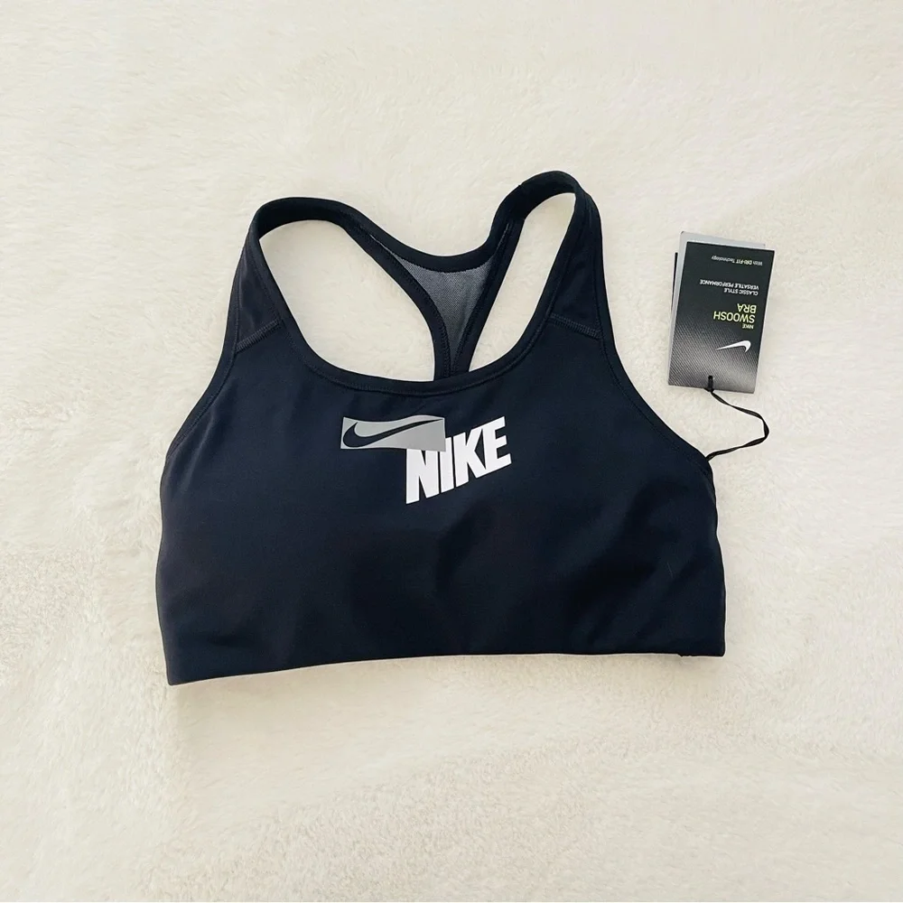 Nike Women's Swoosh Sports Bra
